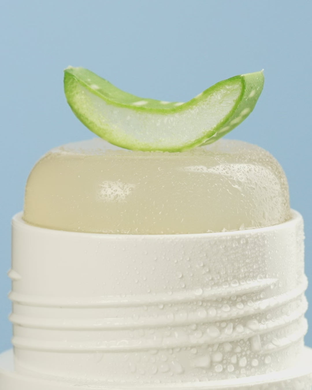 Contour des yeux défatigant